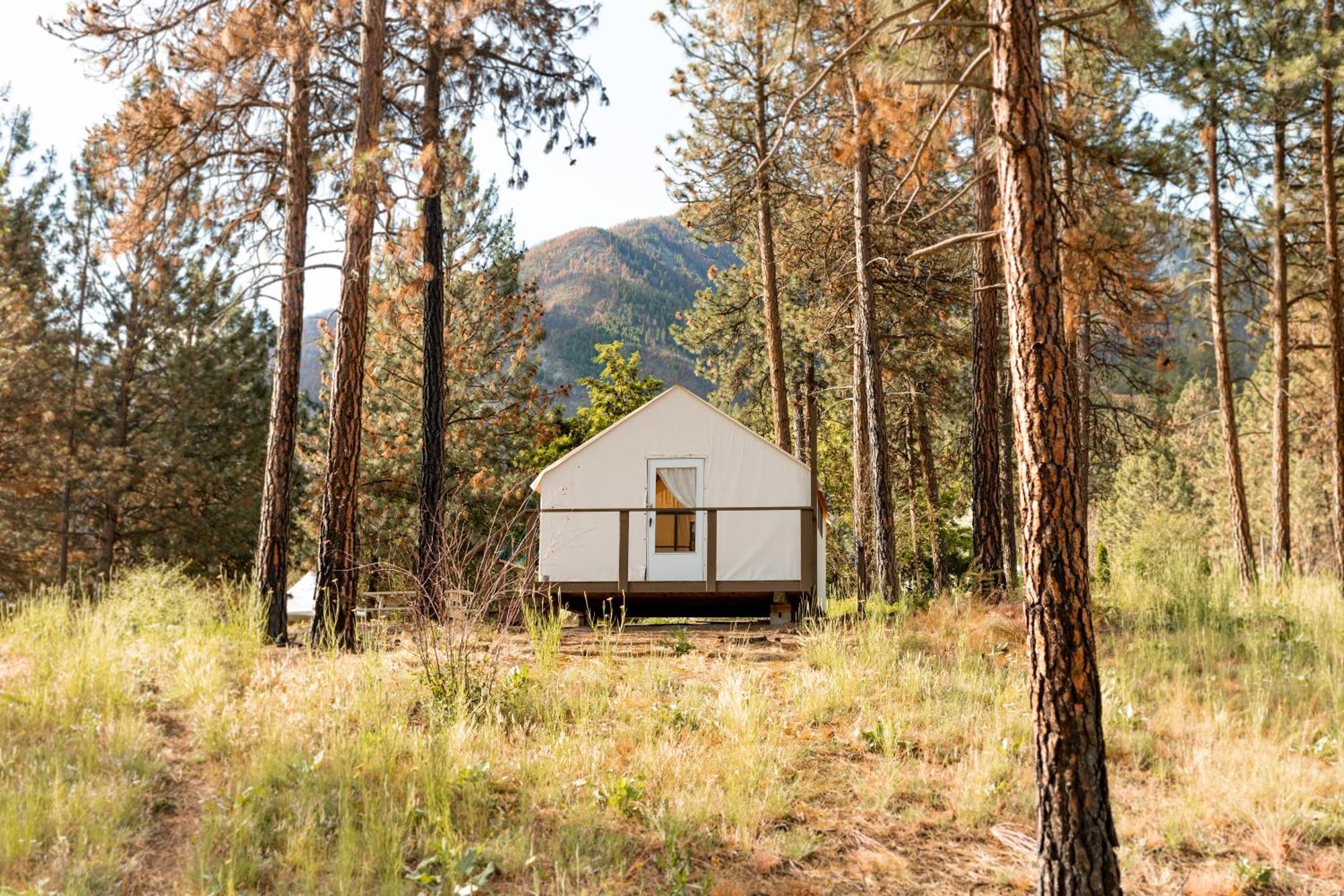 Kumsheen Rafting Resort Lytton Esterno foto