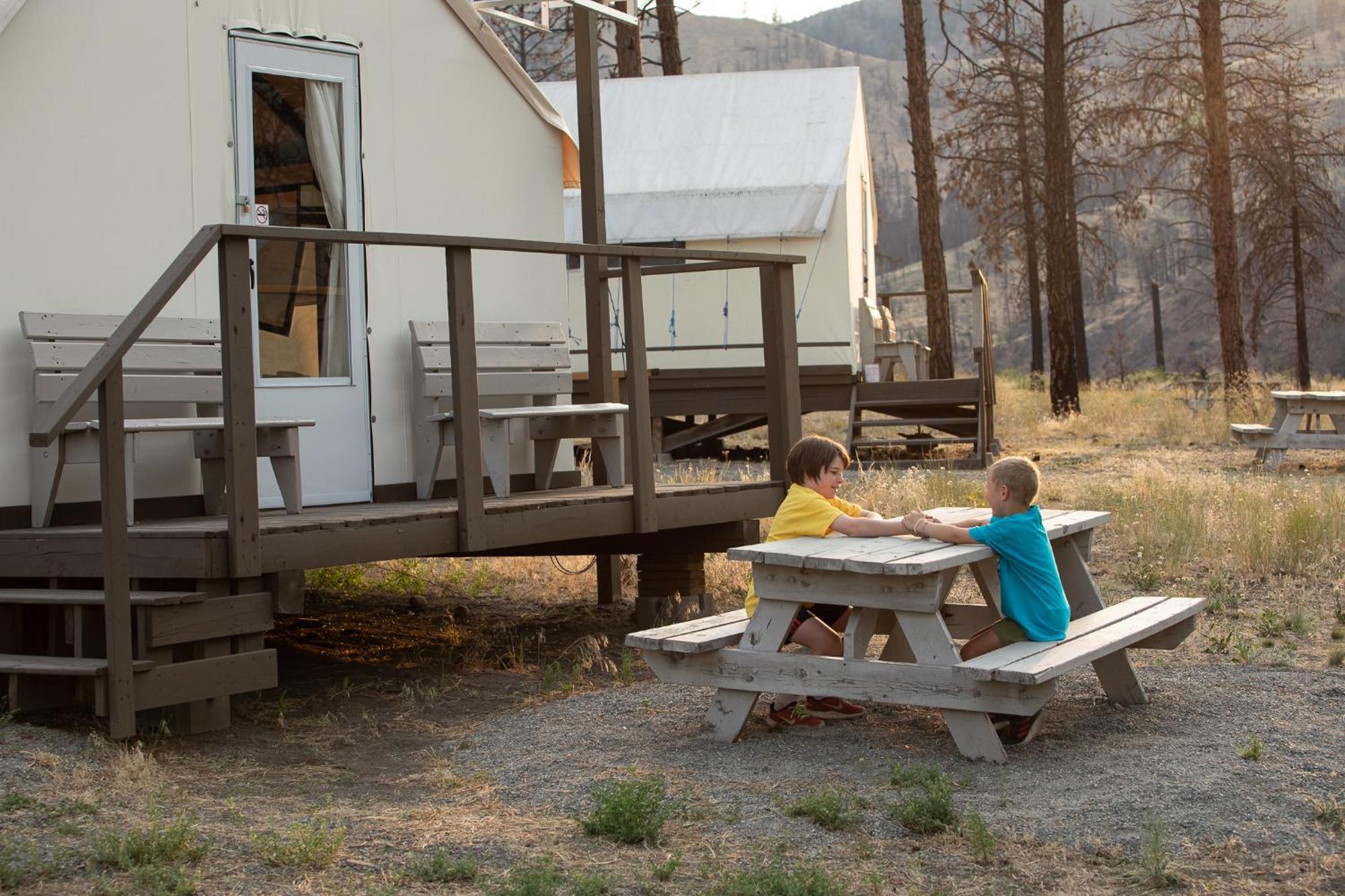 Kumsheen Rafting Resort Lytton Esterno foto